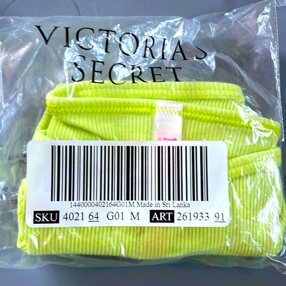 New VS medium bikini style panties - Picture 1 of 2